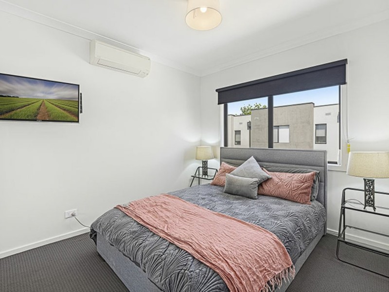 69 Weir Loop, Bundoora VIC 3083