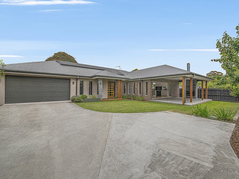 10A Mimosa Avenue, Kilsyth VIC 3137