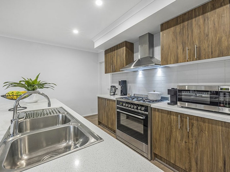 7/2-4 Arthur Place, Croydon VIC 3136