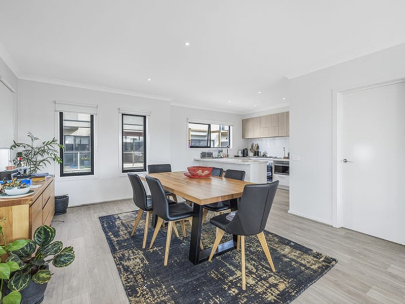 63 Weir Loop, Bundoora VIC 3083