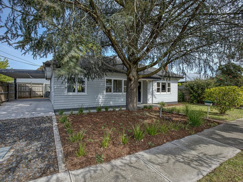 10 Mimosa Avenue, Kilsyth VIC 3137