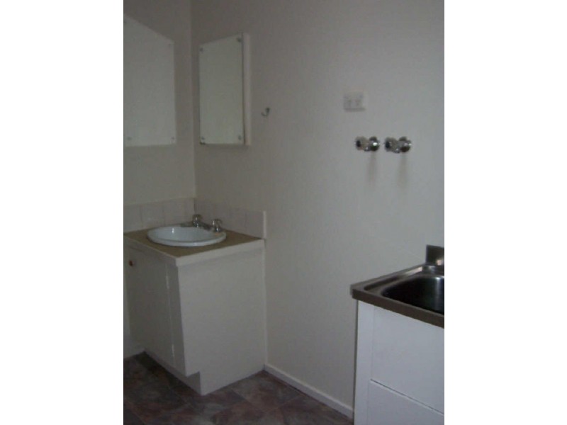 3/65 Hewish Road, Croydon VIC 3136