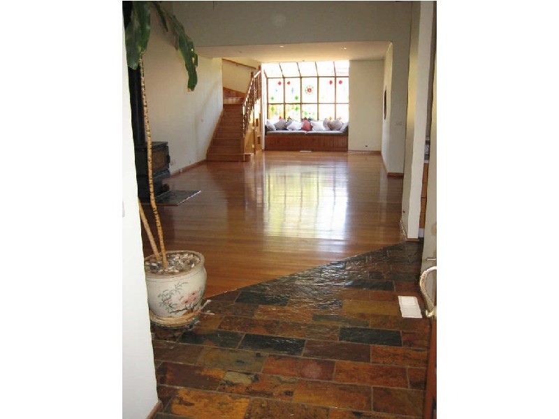 51 Rosemary Avenue, Croydon Hills VIC 3136