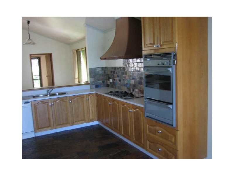 51 Rosemary Avenue, Croydon Hills VIC 3136