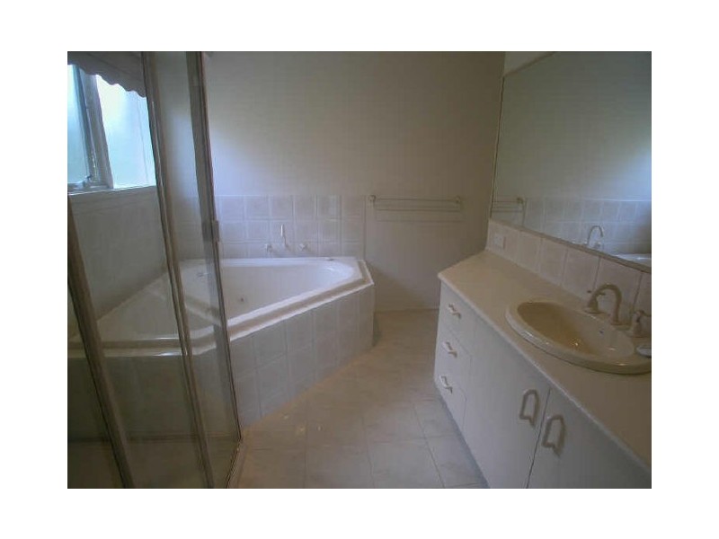 63 Nangathan Way, Croydon North VIC 3136