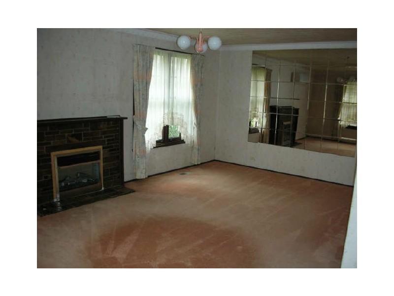 21 Lincoln Road, Croydon VIC 3136