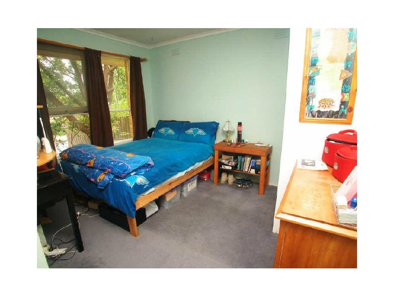 64 Dryden Concourse, Mooroolbark VIC 3138