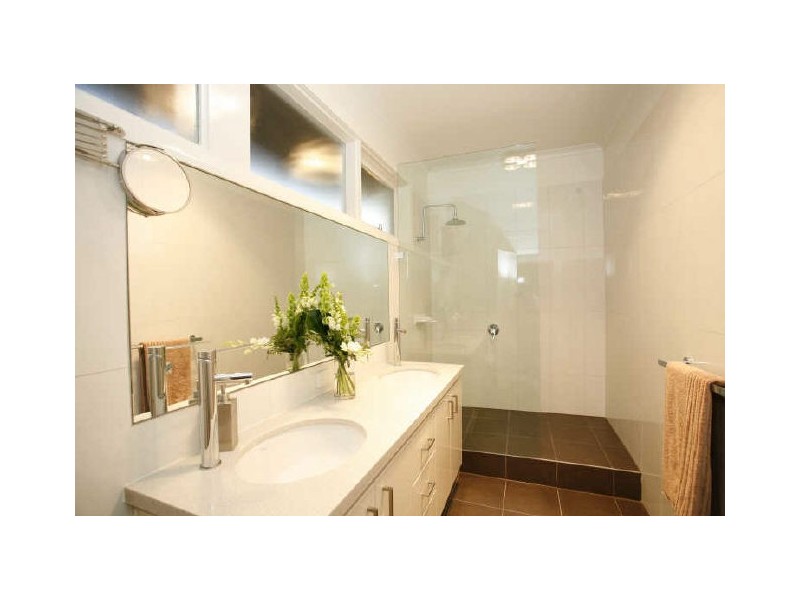 295 Dorset Road, Croydon VIC 3136