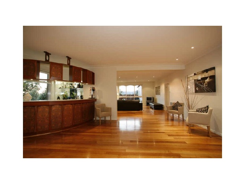 295 Dorset Road, Croydon VIC 3136