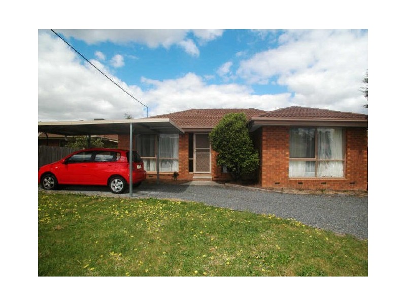 16 Ravenglass Court, Croydon Hills VIC 3136