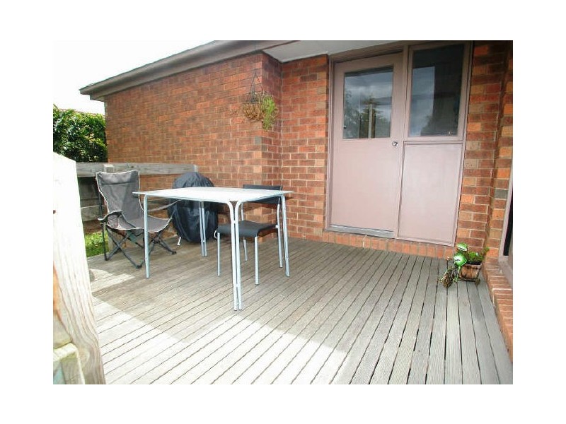 16 Ravenglass Court, Croydon Hills VIC 3136