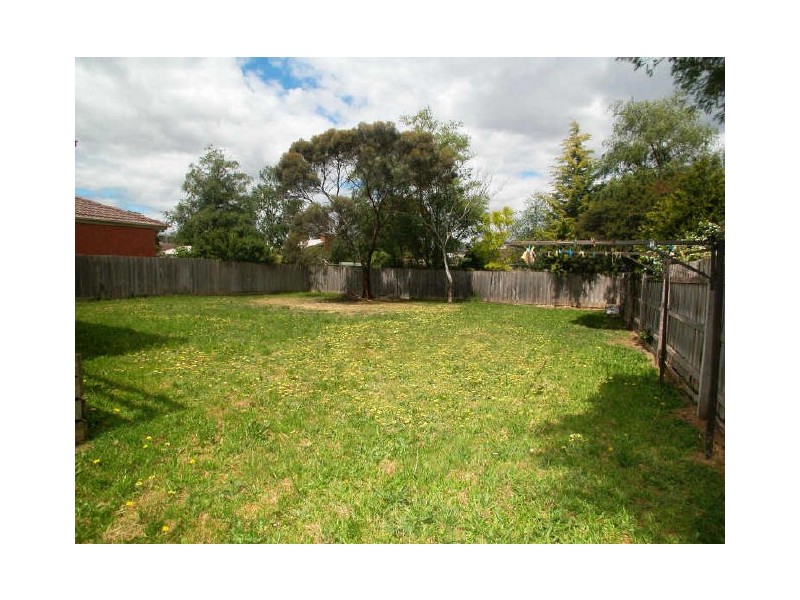 16 Ravenglass Court, Croydon Hills VIC 3136