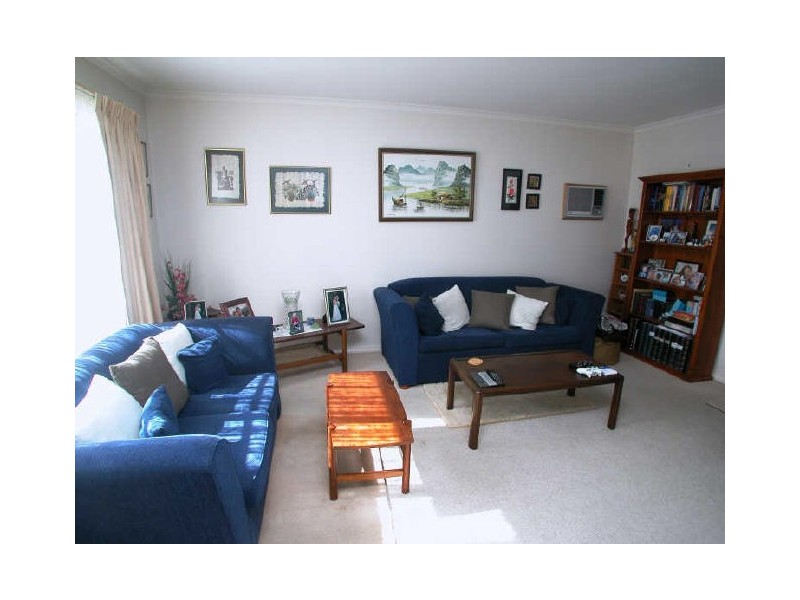 16 Kirtain Drive, Croydon VIC 3136