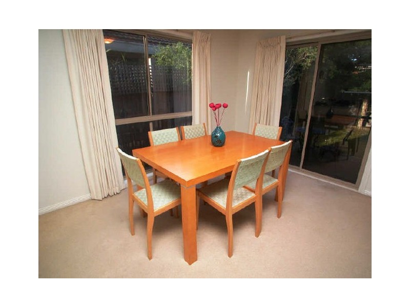 2/19 James Road, Croydon VIC 3136