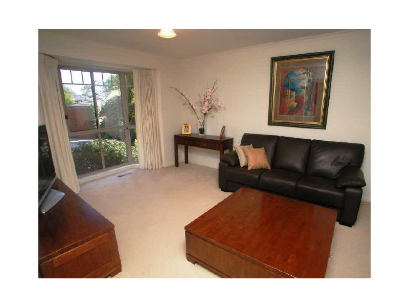 2/19 James Road, Croydon VIC 3136