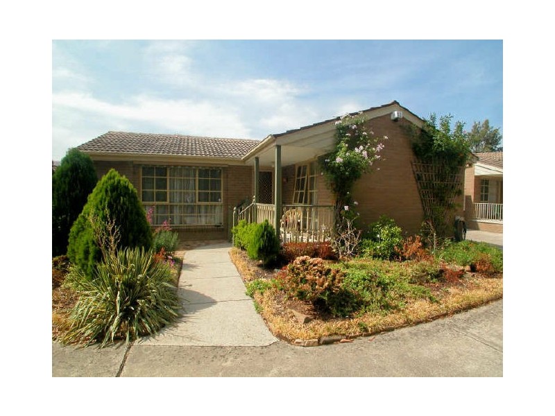 2/85 Mount View Parade, Croydon VIC 3136