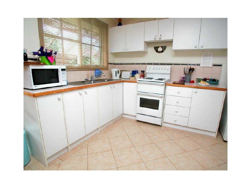 2/85 Mount View Parade, Croydon VIC 3136