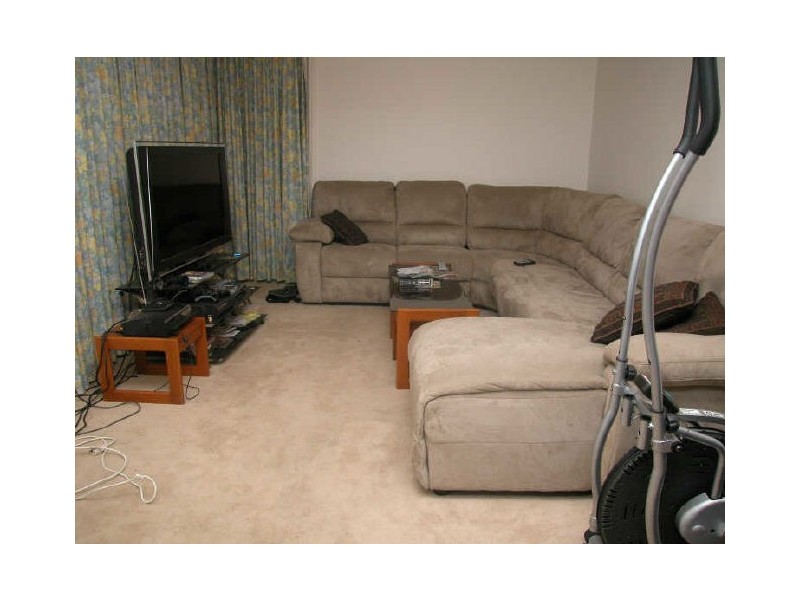 1/37 Thomas Street, Croydon VIC 3136