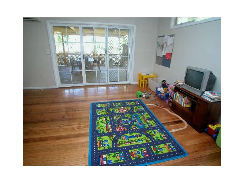 6 Rose Court, Croydon VIC 3136