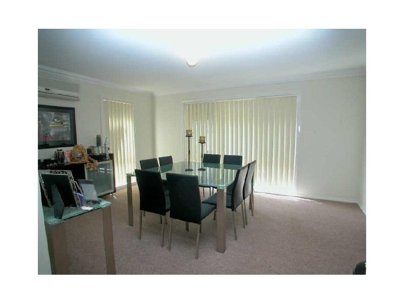 1/17 Ruskin Ave, Croydon VIC 3136