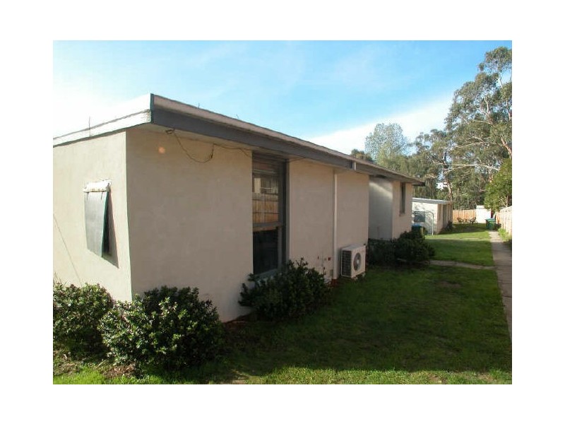 2/49 Diane Crescent, Croydon VIC 3136