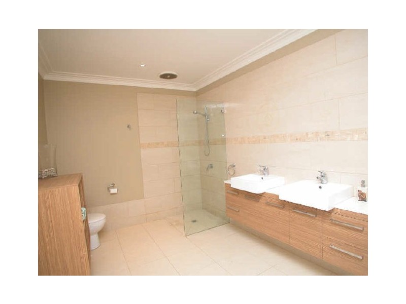 6 Hansen Road, Kilsyth VIC 3137