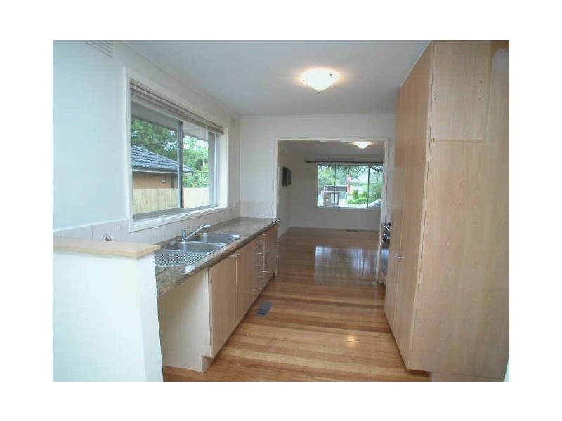 32 Hillview Drive, Kilsyth VIC 3137