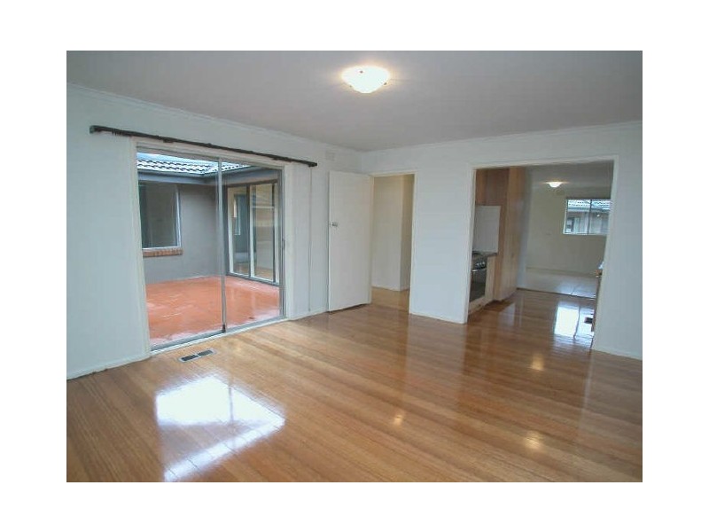 32 Hillview Drive, Kilsyth VIC 3137