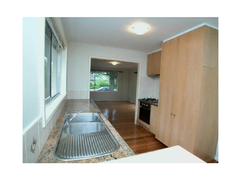 32 Hillview Drive, Kilsyth VIC 3137