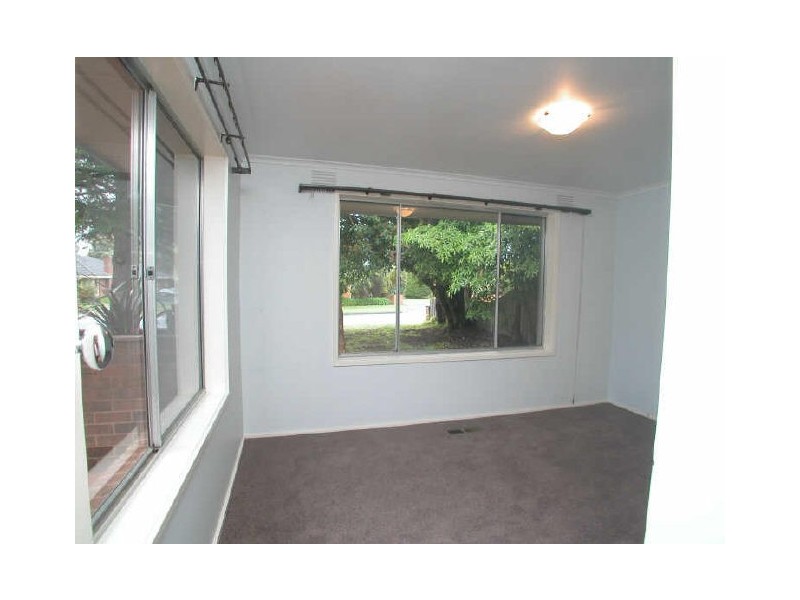 32 Hillview Drive, Kilsyth VIC 3137