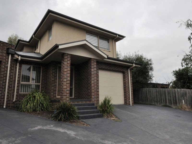 4/4-6 Cambridge Road, Mooroolbark VIC 3138