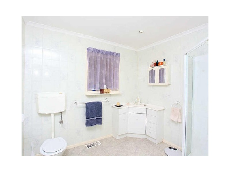 161 Cambridge Road, Mooroolbark VIC 3138