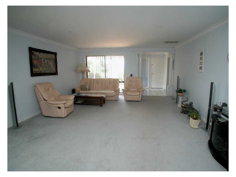 18 Larbert Road, Mooroolbark VIC 3138