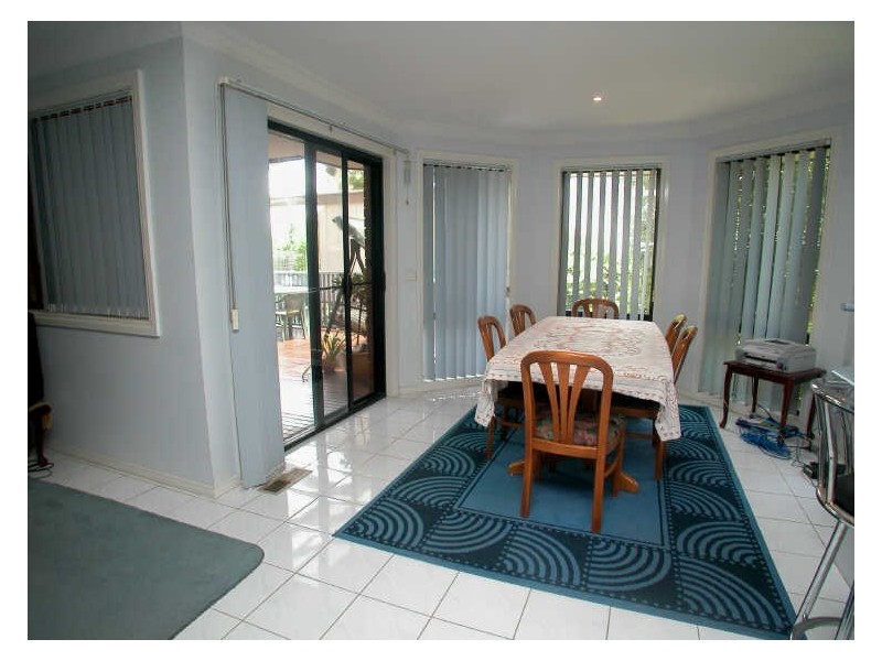 18 Larbert Road, Mooroolbark VIC 3138