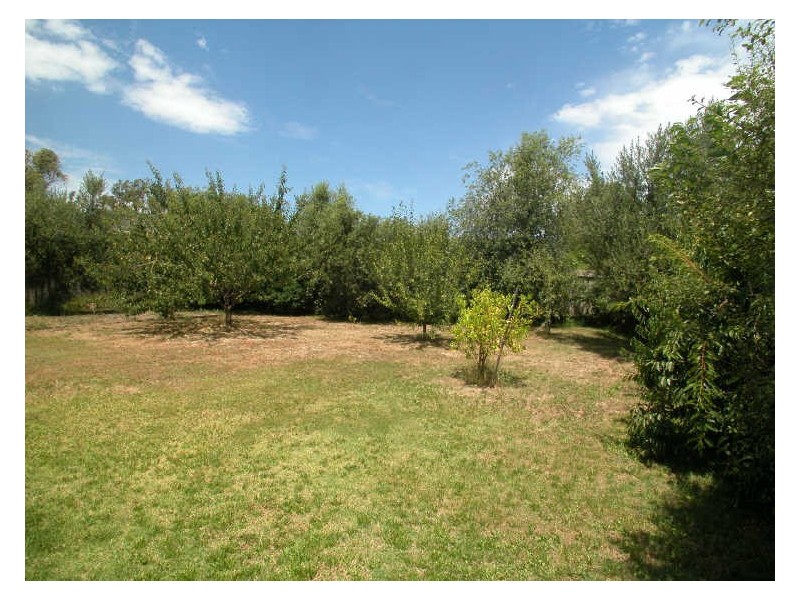 18 Larbert Road, Mooroolbark VIC 3138