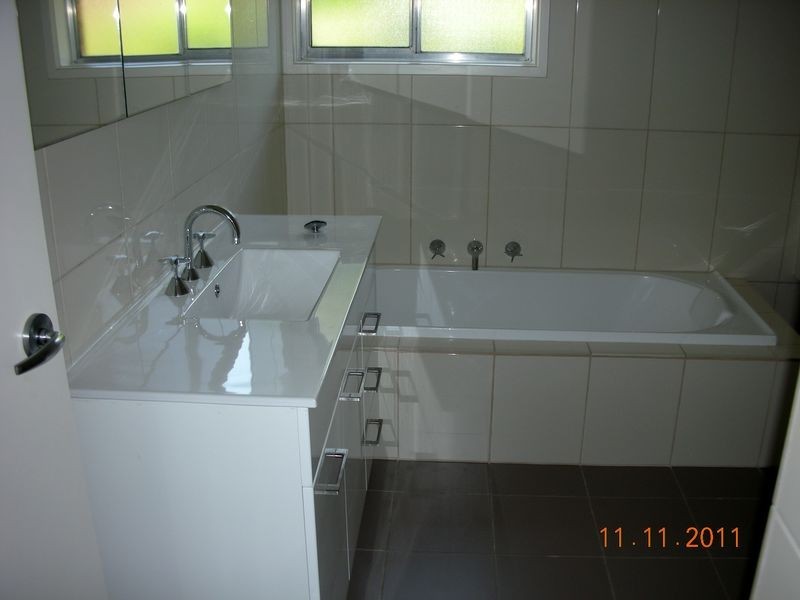 143 Lincoln Road, Croydon VIC 3136