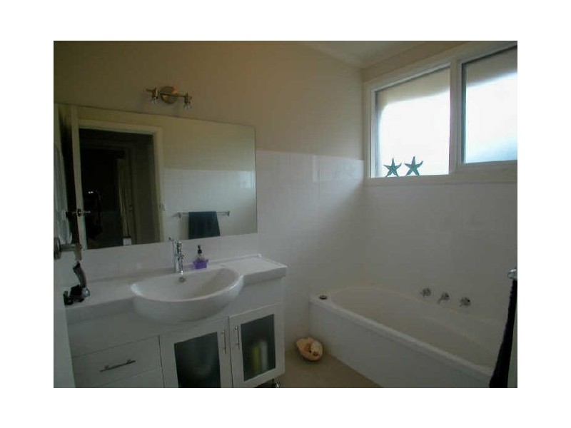 117 Manchester Road, Mooroolbark VIC 3138