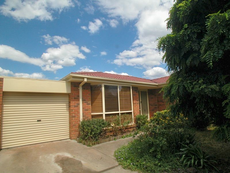 41 Grierson Drive, Kilsyth VIC 3137