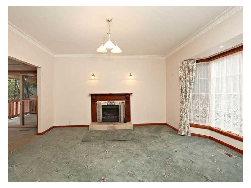 11 Somerset Crescent, Croydon VIC 3136