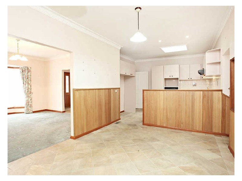 11 Somerset Crescent, Croydon VIC 3136