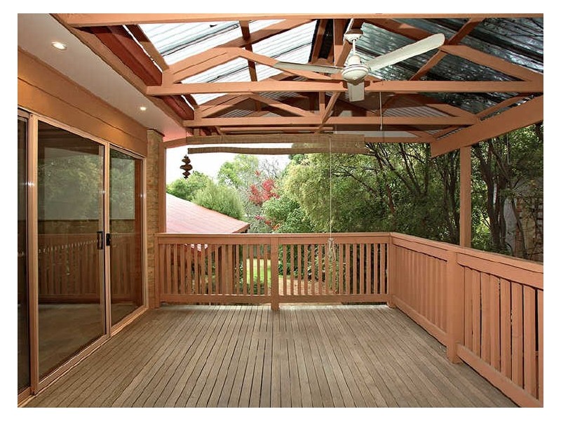 11 Somerset Crescent, Croydon VIC 3136