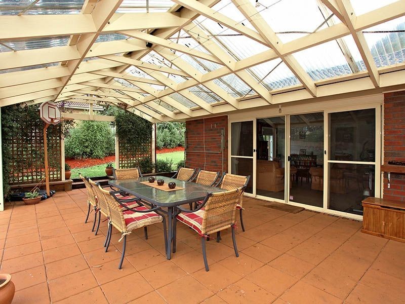 8 Tamworth Road, Kilsyth VIC 3137