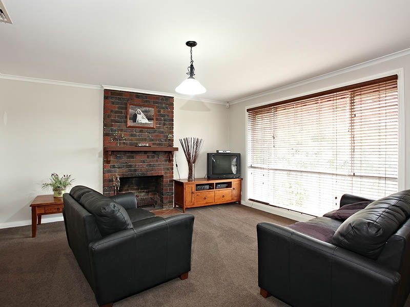 8 Tamworth Road, Kilsyth VIC 3137