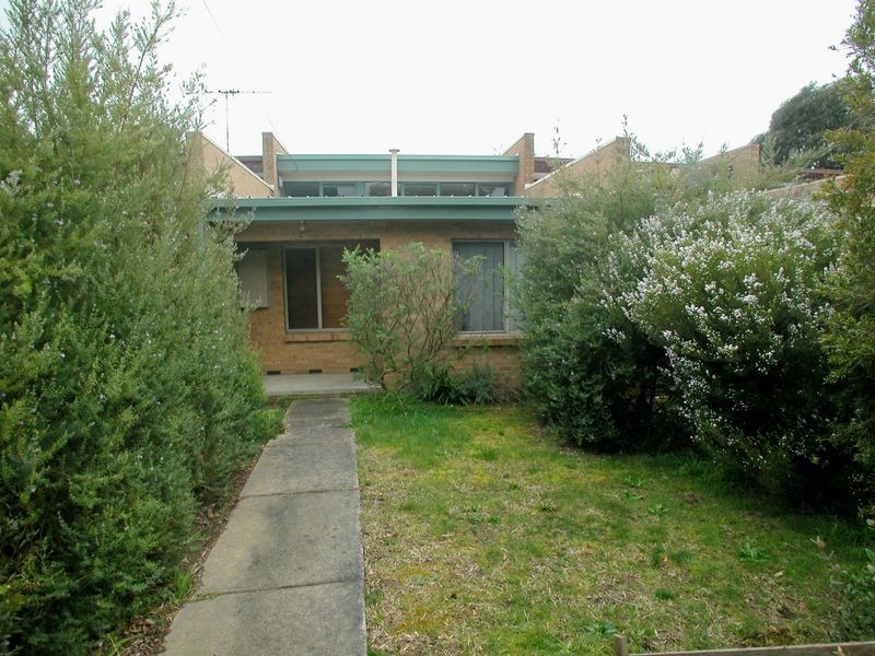 25 Faraday Road, Croydon South VIC 3136