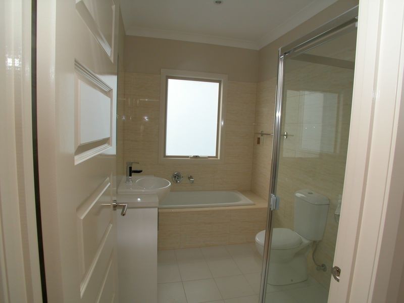 2/22 Finch Street, Notting Hill VIC 3168