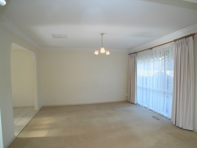 2/21 Kitchener Road, Croydon VIC 3136