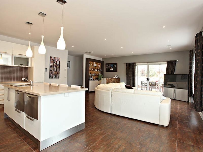 8 Richards Road, Montrose VIC 3765