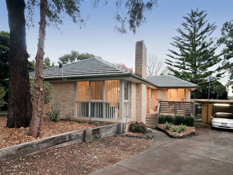 13 Taronga Crescent, Croydon VIC 3136