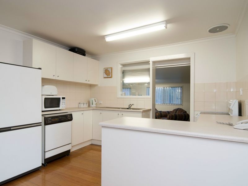 13 Taronga Crescent, Croydon VIC 3136