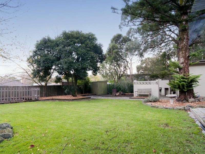 13 Taronga Crescent, Croydon VIC 3136